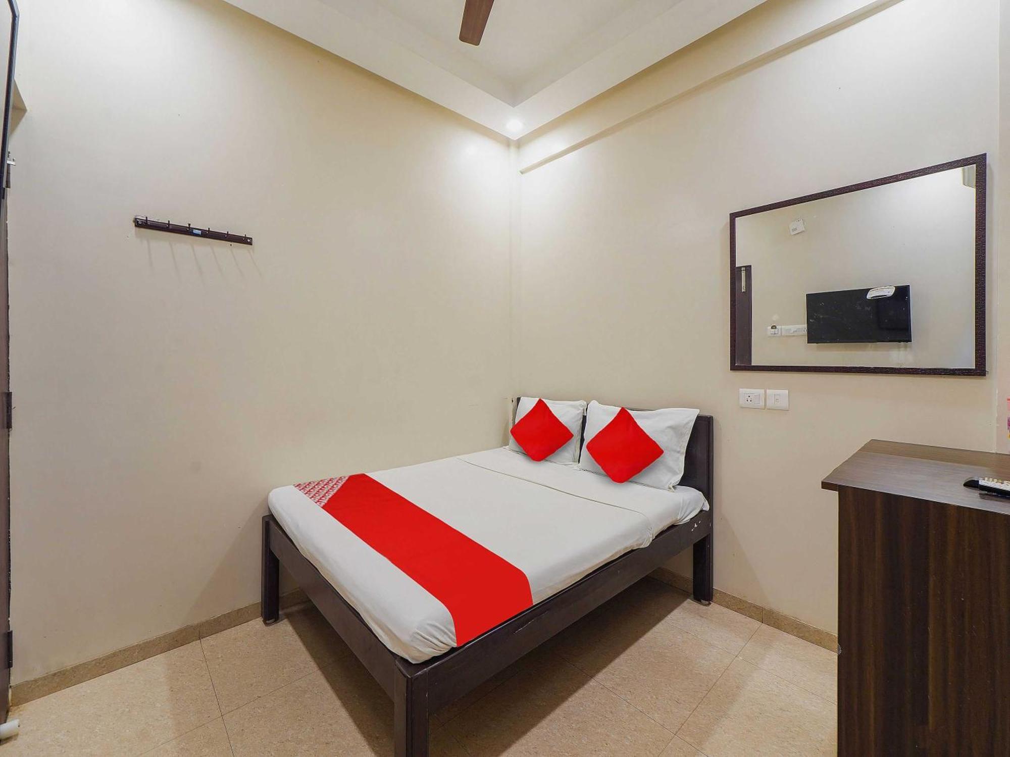 Hotel O Saravana'S Park Chennai Bagian luar foto